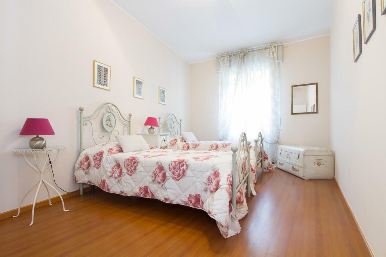 Casa Vacanza Fontana Del Delfino Bergamo Esterno foto